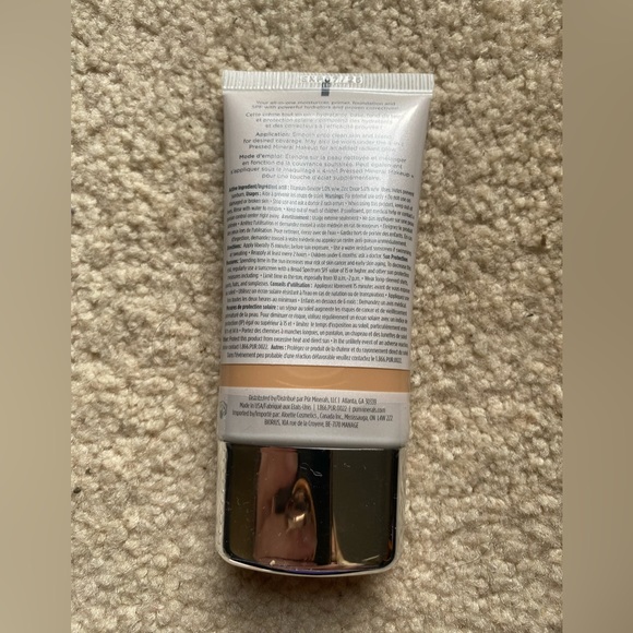 Pur 4-in-1 Tinted Moisturiser with SPF 20 in medium (exp. 07/25) - Picture 2 of 6